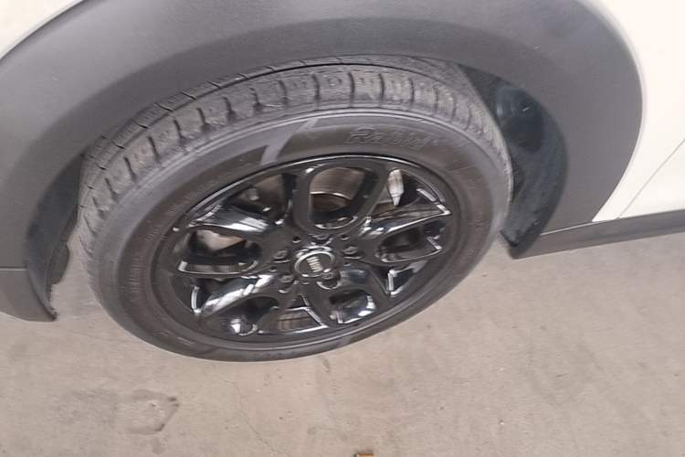 Used MINI 2014 1.5T COOPER Fun Left Front Wheel Hub