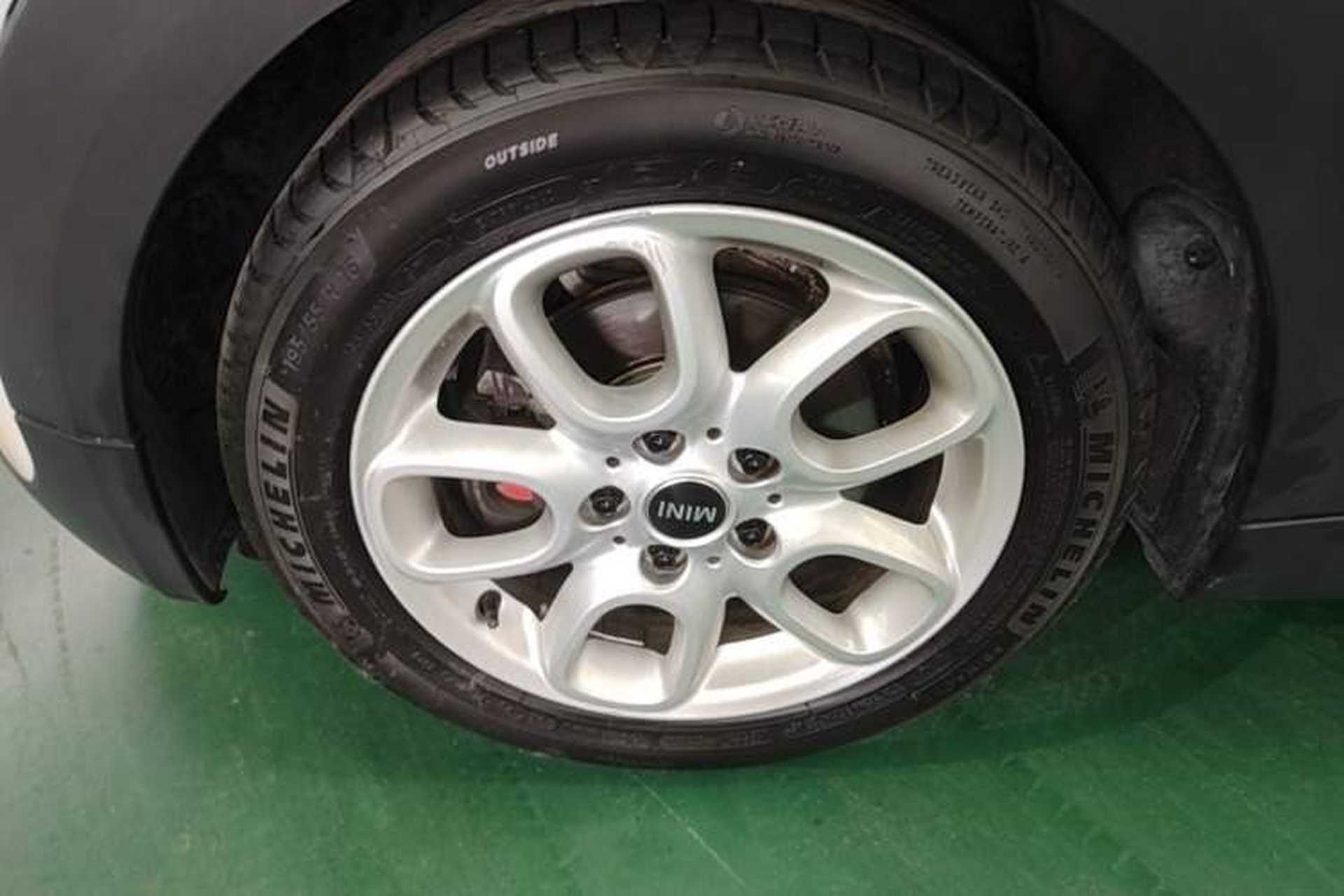 Used MINI 2014 1.5T COOPER Fun Left Front Wheel Hub