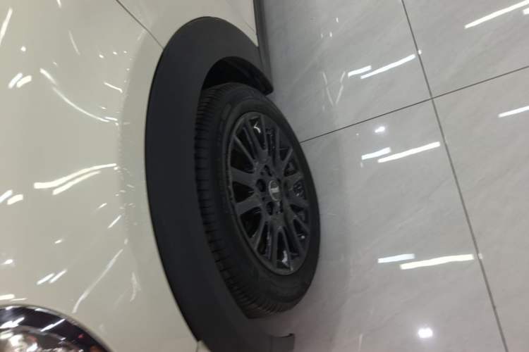 Used MINI 2014 1.2T ONE+ Left Front Wheel Hub