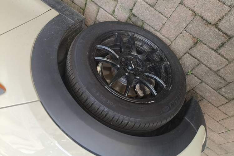 Used MINI 2014 1.2T ONE Left Front Wheel Hub