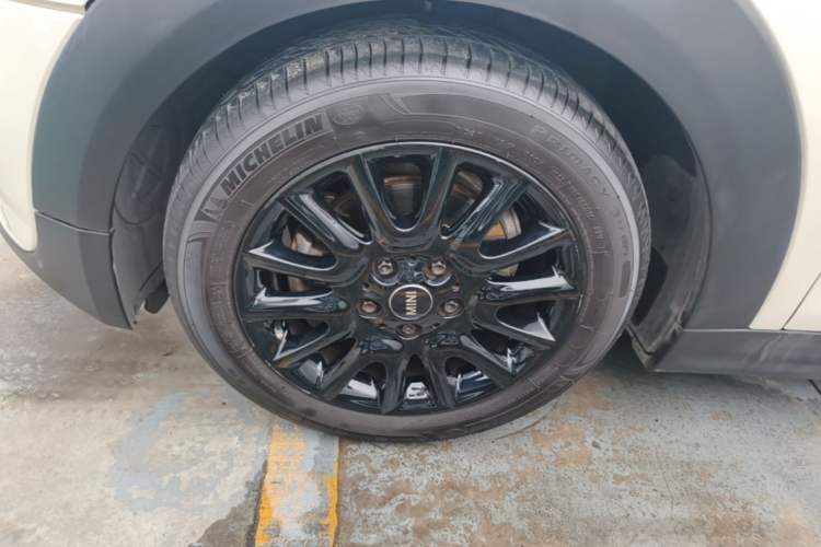 Used MINI 2014 1.5T COOPER Excitement Left Front Wheel Hub