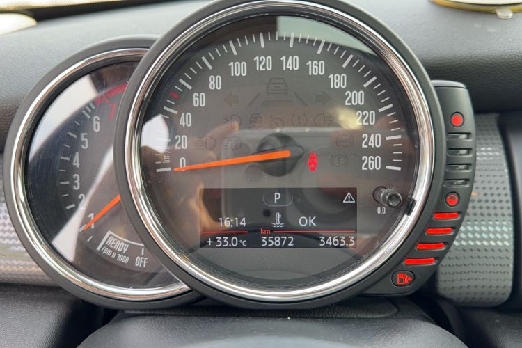Used MINI 2014 1.5T COOPER Fun Odometer Close Up