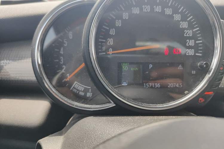 Used MINI 2014 1.5T COOPER Fun Odometer Close Up