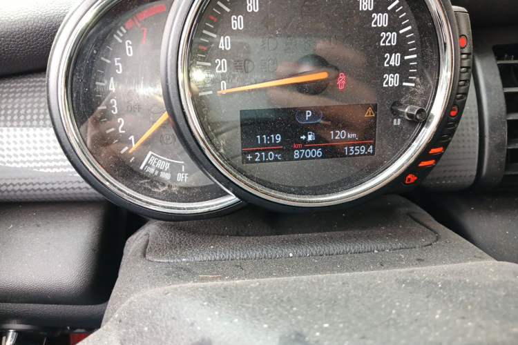 Used MINI 2014 1.5T COOPER Fun Odometer Close Up