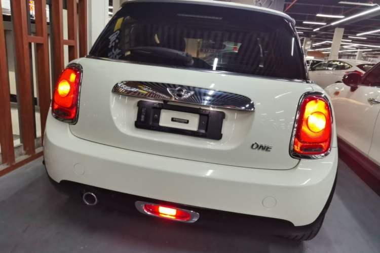 Used MINI 2014 1.2T ONE+ Rear