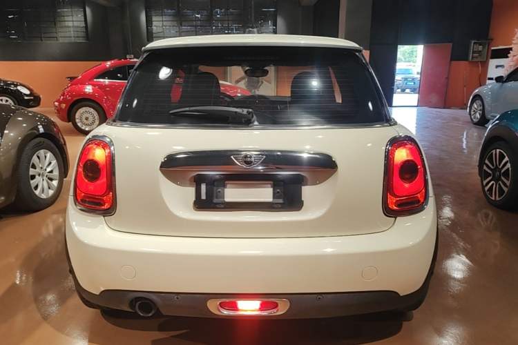Used MINI 2014 1.2T ONE+ Rear
