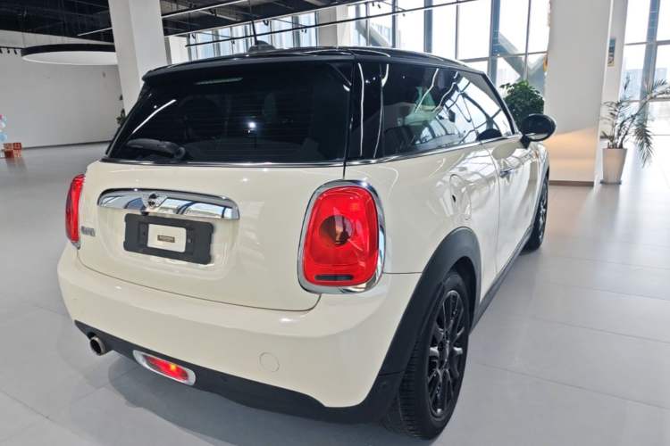 Used MINI 2014 1.5T COOPER Fun Rear Right 45 Deg