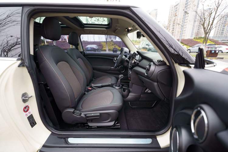 Used MINI 2014 1.2T ONE+ Right Front Seat