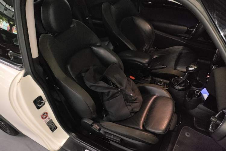 Used MINI 2014 2.0T COOPER S Excitement Right Front Seat
