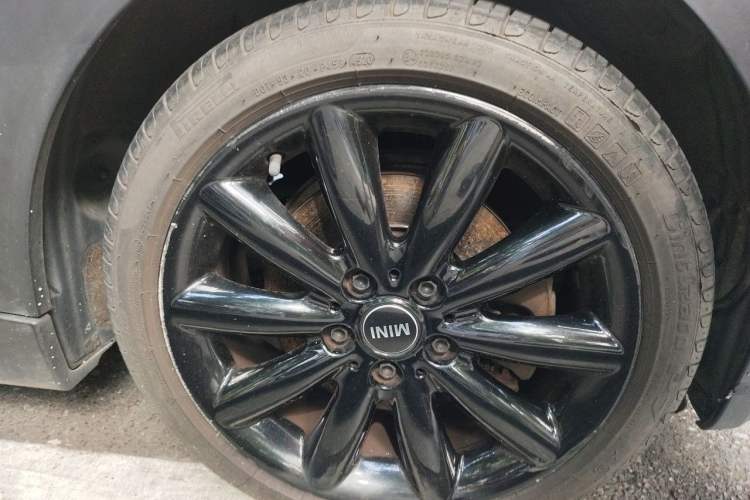 Used MINI 2014 2.0T COOPER S Excitement Right Front Wheel Hub