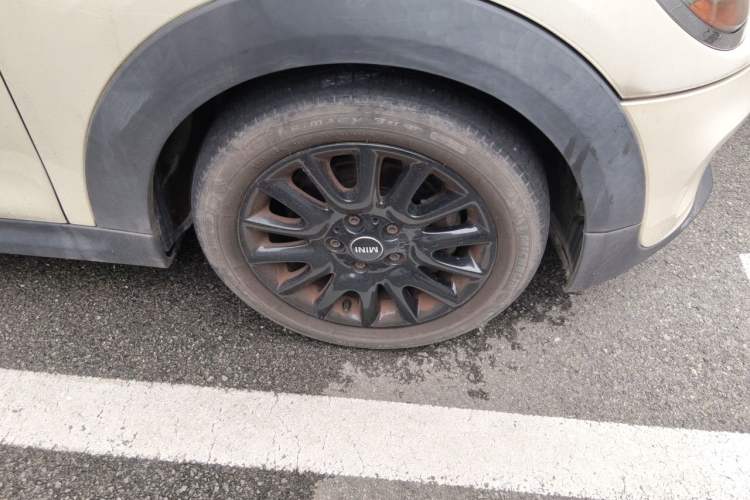 Used MINI 2014 1.5T COOPER Fun Right Front Wheel Hub