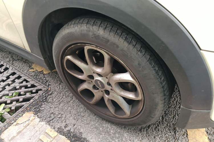 Used MINI 2014 1.5T COOPER Fun Right Front Wheel Hub