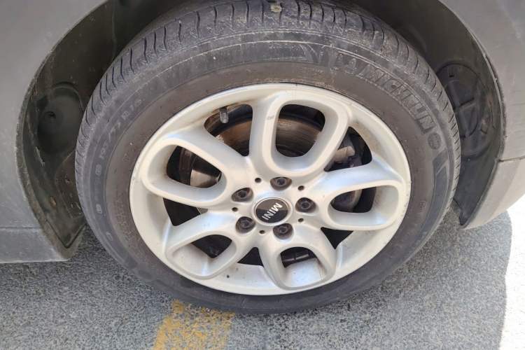 Used MINI 2014 1.5T COOPER Fun Right Front Wheel Hub