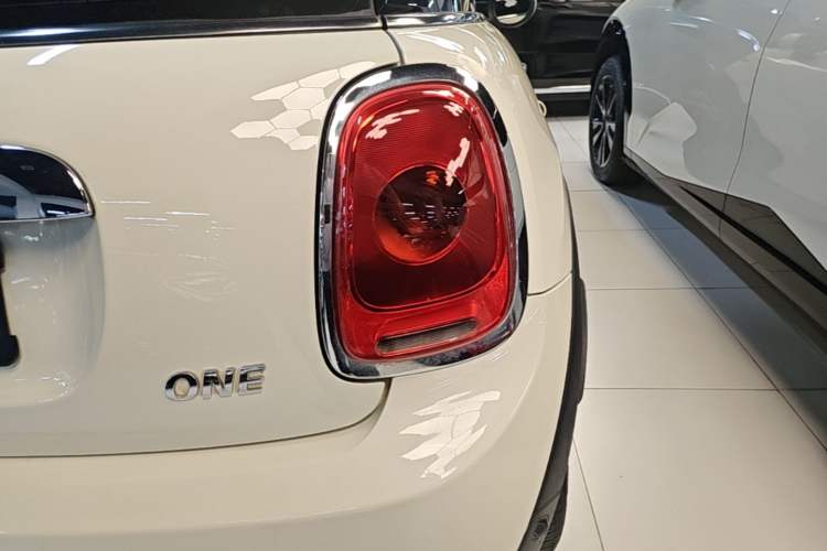 Used MINI 2014 1.2T ONE+ Right Rear Taillight