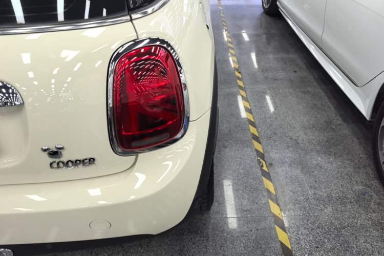 Used MINI 2014 1.5T COOPER Fun Right Rear Taillight