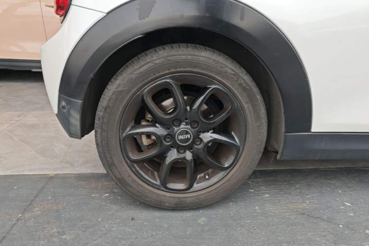 Used MINI 2014 1.5T COOPER Fun Right Rear Wheel Hub
