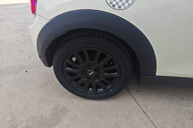 Used MINI 2014 1.5T COOPER Fun Right Rear Wheel Hub