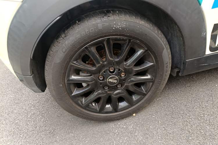 Used MINI 2014 1.2T ONE+ Right Rear Wheel Hub