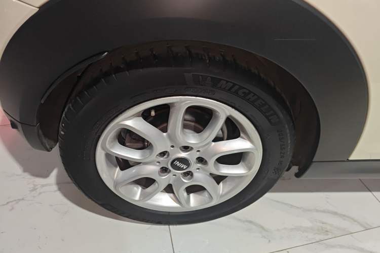 Used MINI 2014 1.5T COOPER Fun Right Rear Wheel Hub