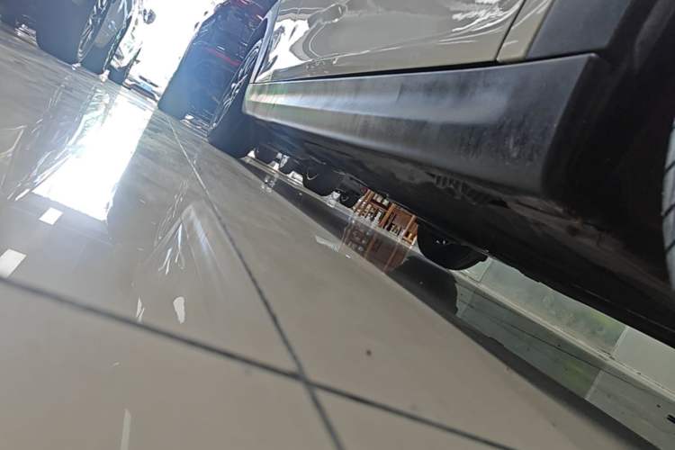 Used MINI 2014 1.2T ONE+ Right Side Sill