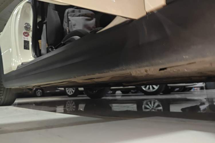 Used MINI 2014 1.5T COOPER Fun Right Side Sill