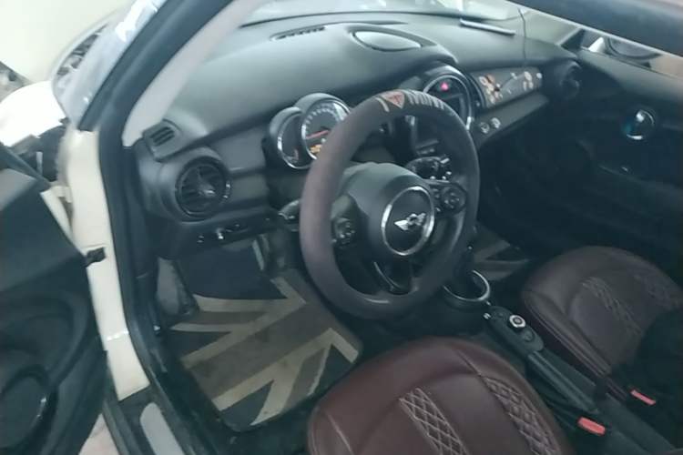 Used MINI 2014 1.5T COOPER Fun Steering Wheel