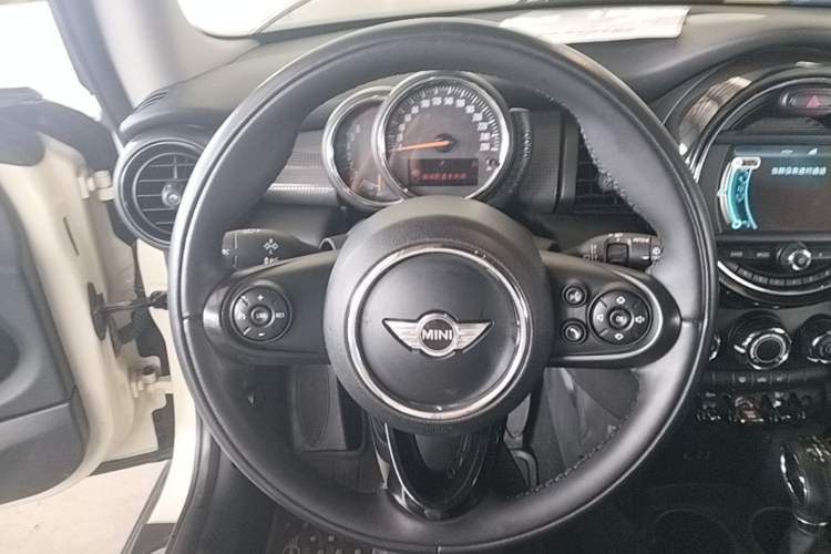 Used MINI 2014 1.5T COOPER Fun Steering Wheel