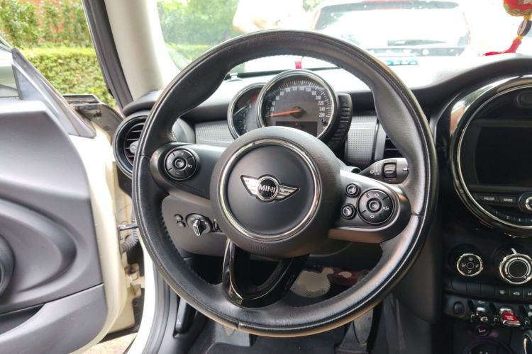 Used MINI 2014 1.5T COOPER Fun Steering Wheel