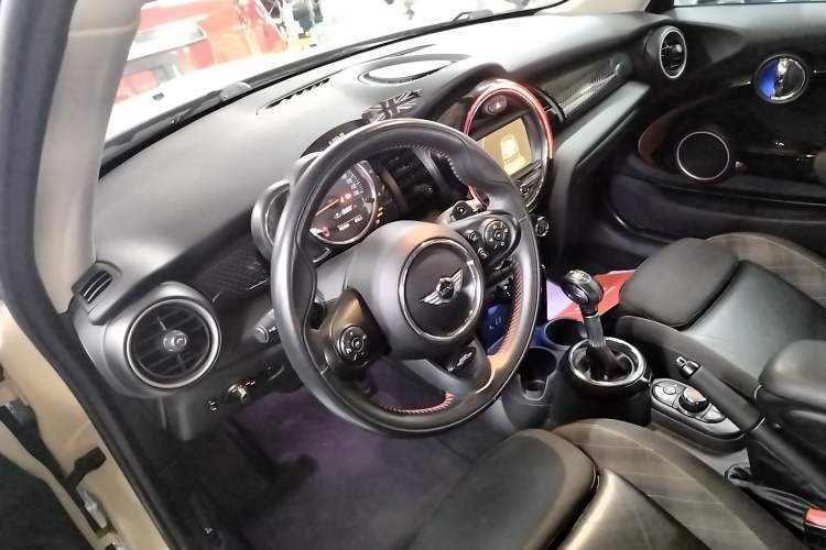 Used MINI 2014 2.0T COOPER S Fun Steering Wheel