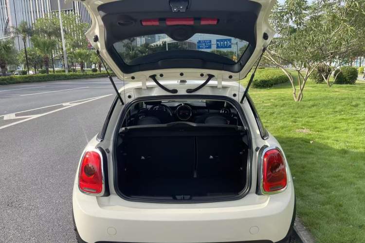 Used MINI 2014 1.2T ONE+ Trunk