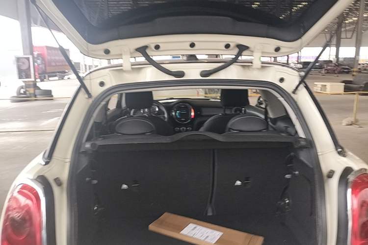 Used MINI 2014 1.5T COOPER Fun Trunk