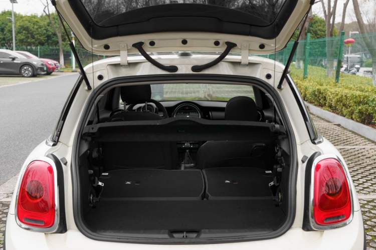 Used MINI 2014 1.2T ONE+ Trunk