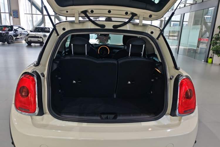Used MINI 2014 1.5T COOPER Fun Trunk