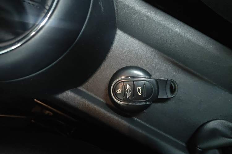 Used MINI 2014 1.2T ONE+ Vehicle Key