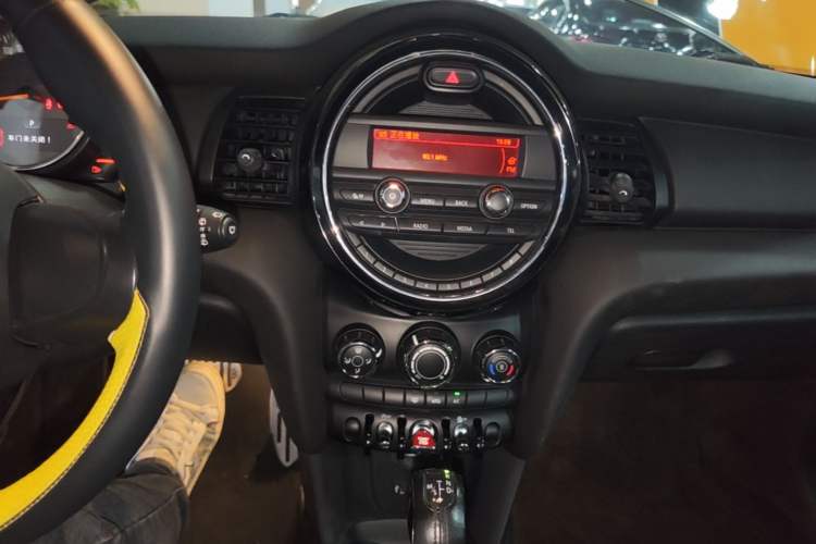 Used MINI 2014 1.2T ONE Audio And AC Panel