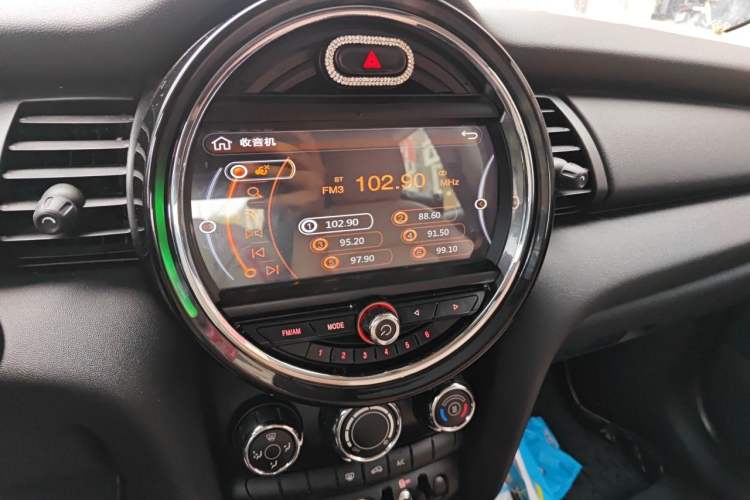 Used MINI 2014 1.2T ONE+ Audio And AC Panel