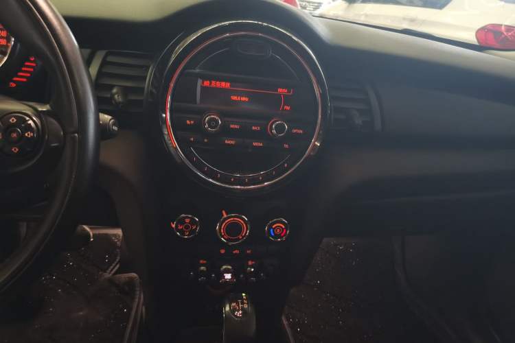 Used MINI 2014 1.2T ONE+ Audio And AC Panel