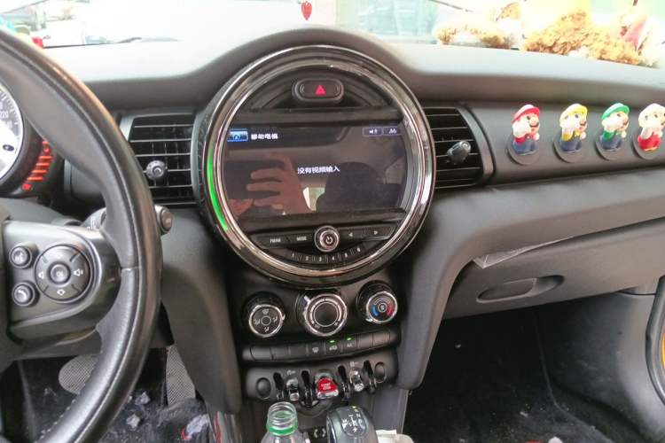 Used MINI 2014 1.2T ONE+ Audio And AC Panel
