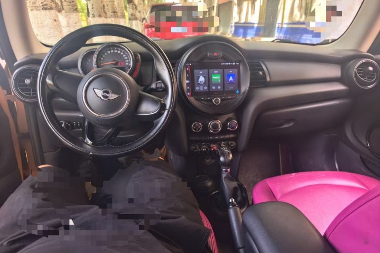 Used MINI 2014 1.2T ONE Center Console