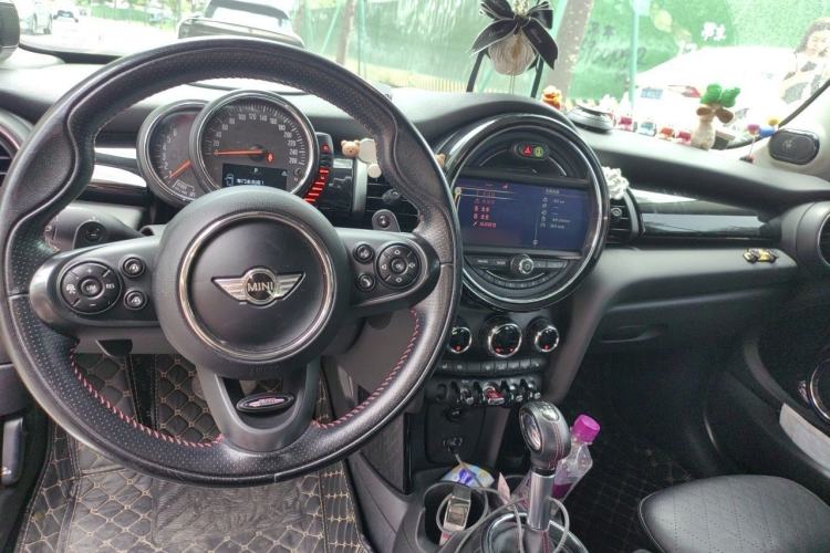 Used MINI 2014 2.0T COOPER S Excitement Center Console