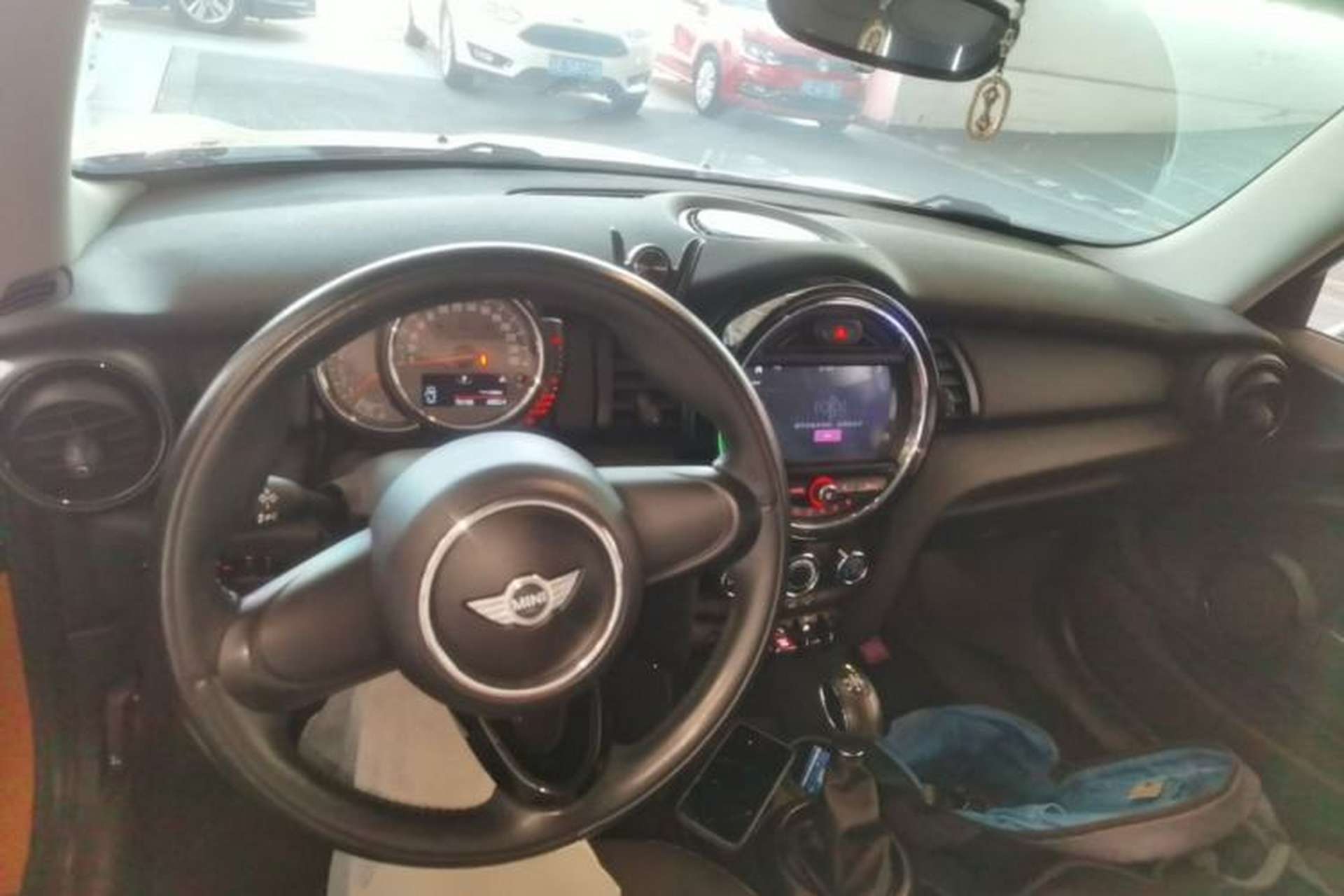Used MINI 2014 1.2T ONE Center Console