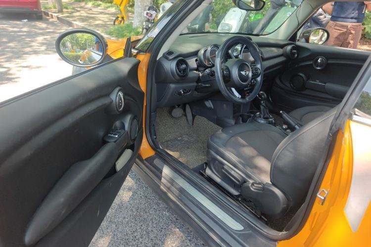 Used MINI 2014 1.5T COOPER Fun Driver Seat