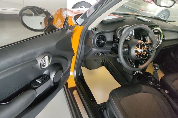 Used MINI 2014 1.5T COOPER Fun Driver Seat