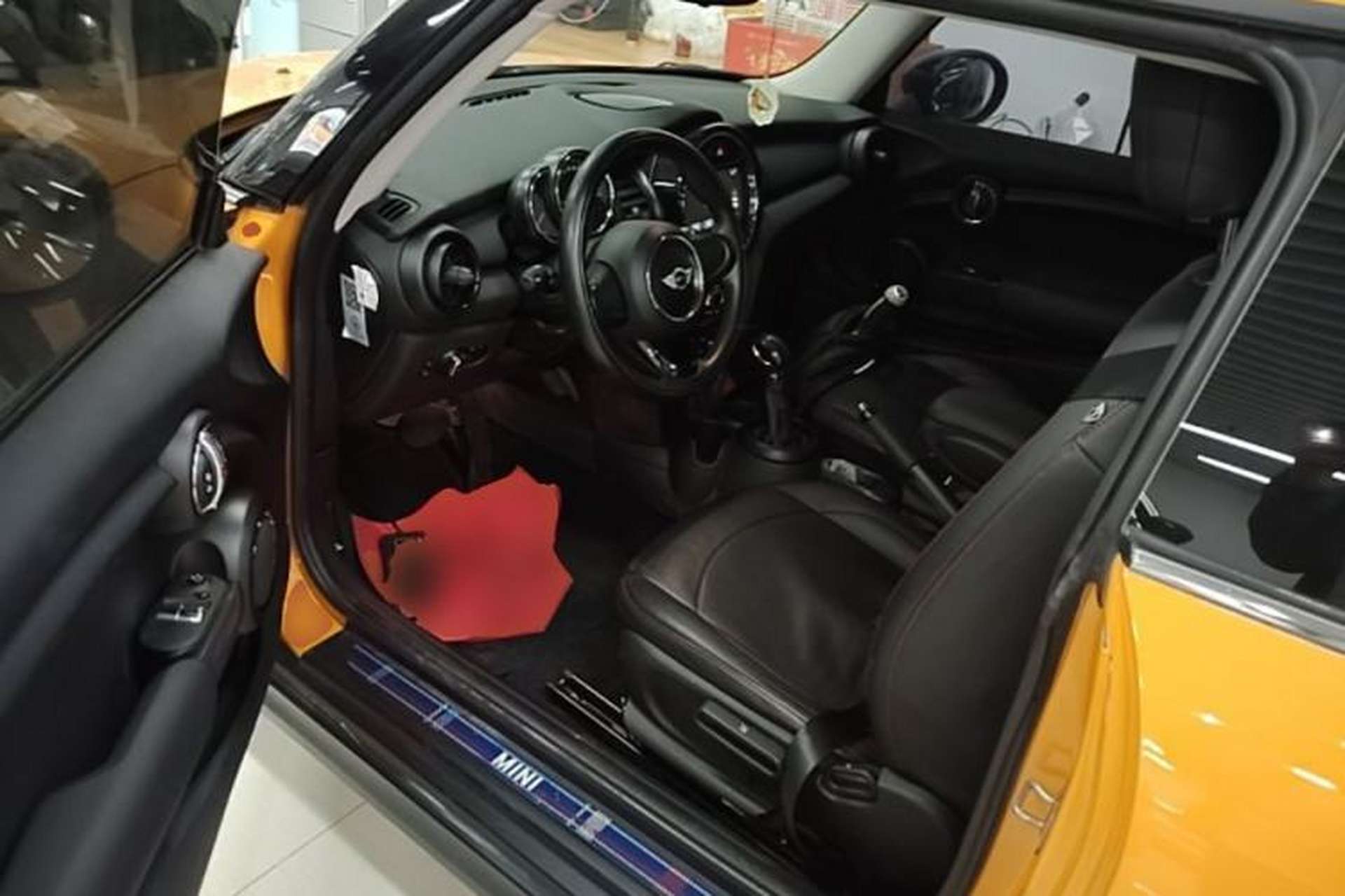 Used MINI 2014 1.2T ONE Driver Seat