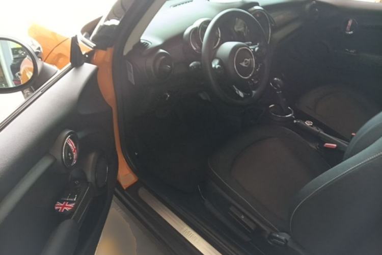 Used MINI 2014 1.5T COOPER Fun Driver Seat