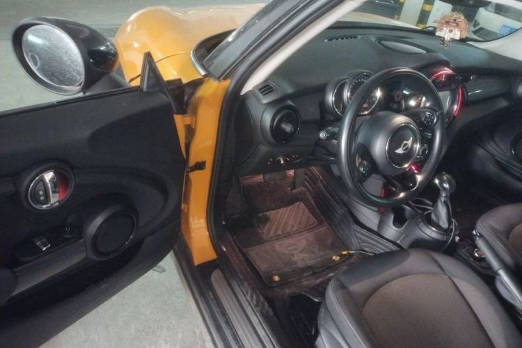 Used MINI 2014 1.5T COOPER Fun Driver Seat