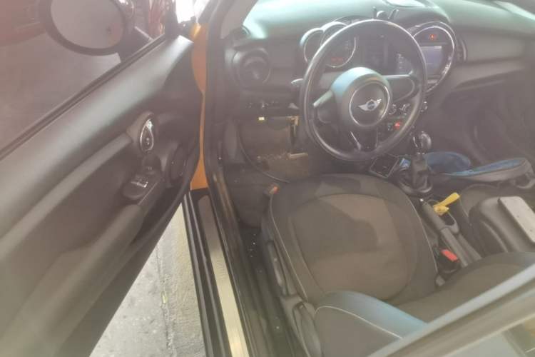 Used MINI 2014 1.2T ONE Driver Seat