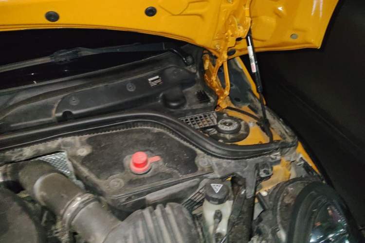 Used MINI 2014 1.2T ONE+ Engine Bay Left