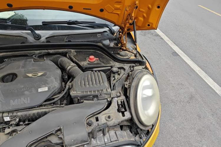 Used MINI 2014 1.2T ONE+ Engine Bay Left