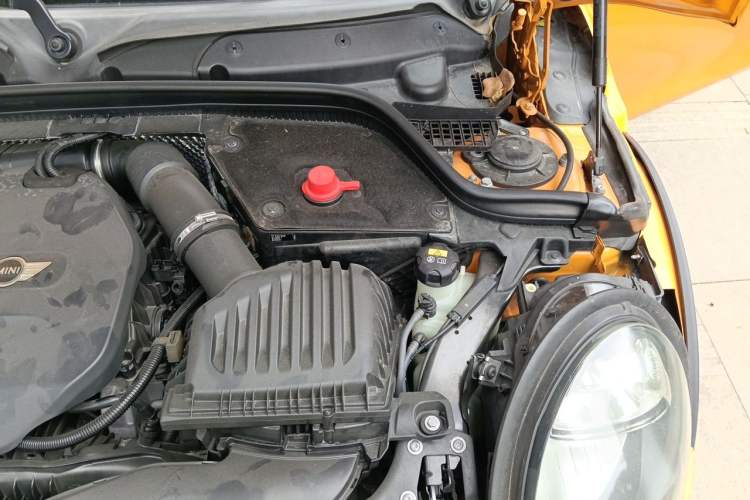 Used MINI 2014 1.2T ONE+ Engine Bay Left